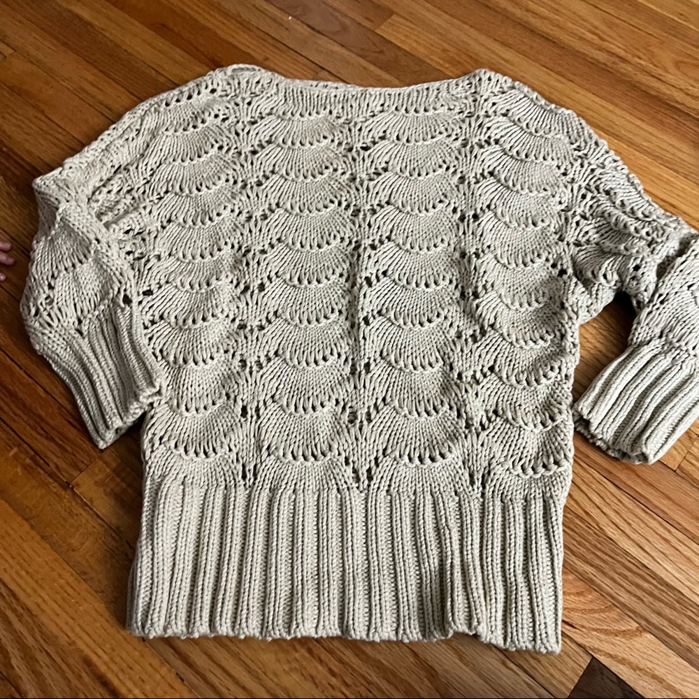 Ann Taylor beige crochet sweater Xs